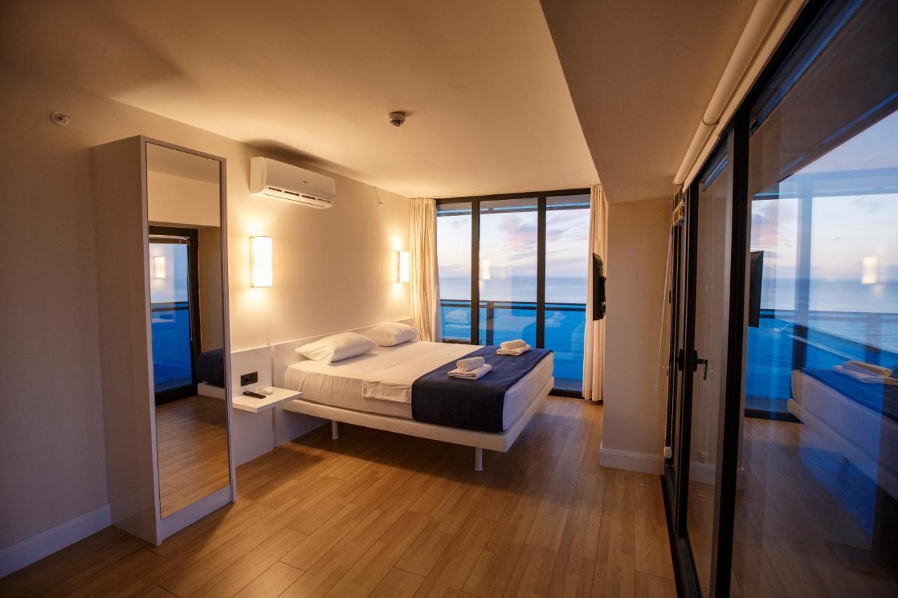 Orbi City Luxury Suite Batoumi Extérieur photo